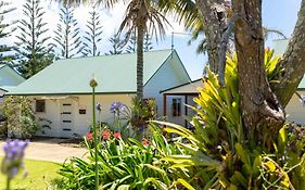 Poinciana Cottages